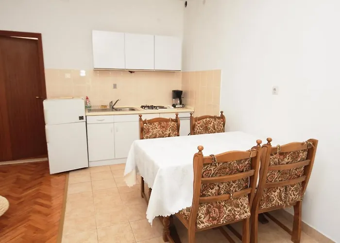 Apartment 6023c