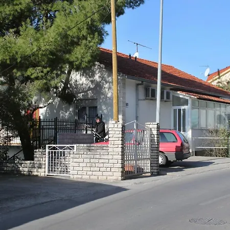 6023c * Trogir